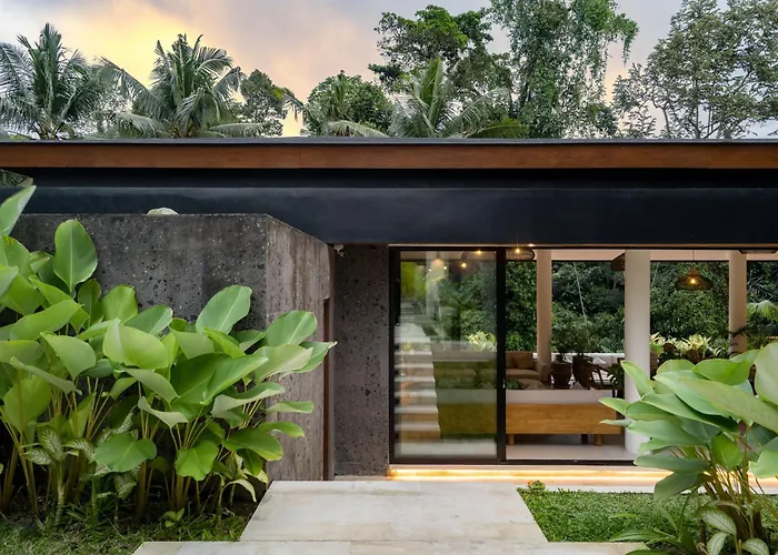 Red Wine By Balisuperhost Ubud (Bali)